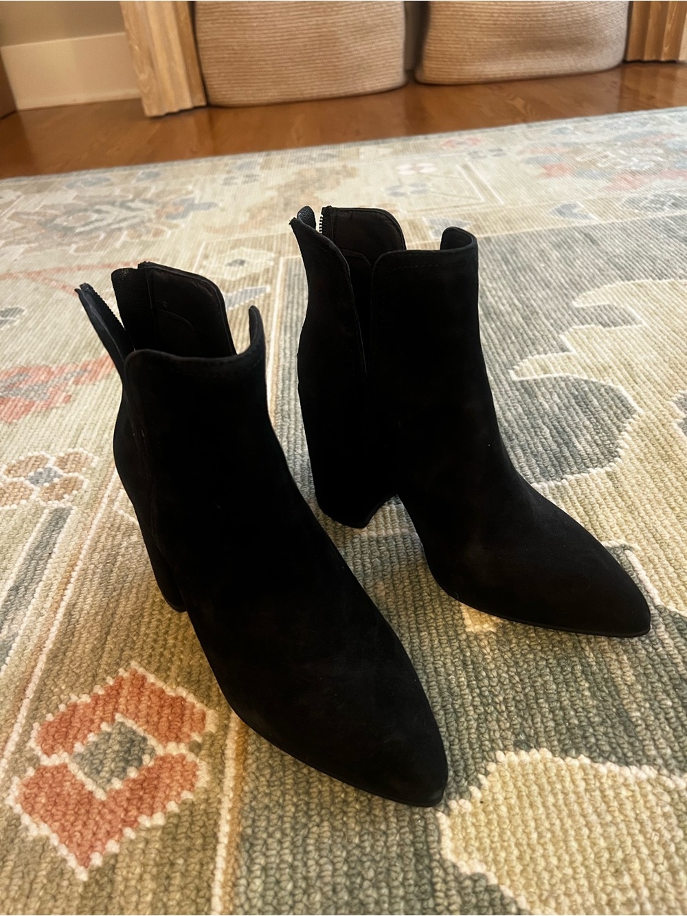 Steve Madden Thrive Black Suede Pointed Toe Ankle Boots Size 8M